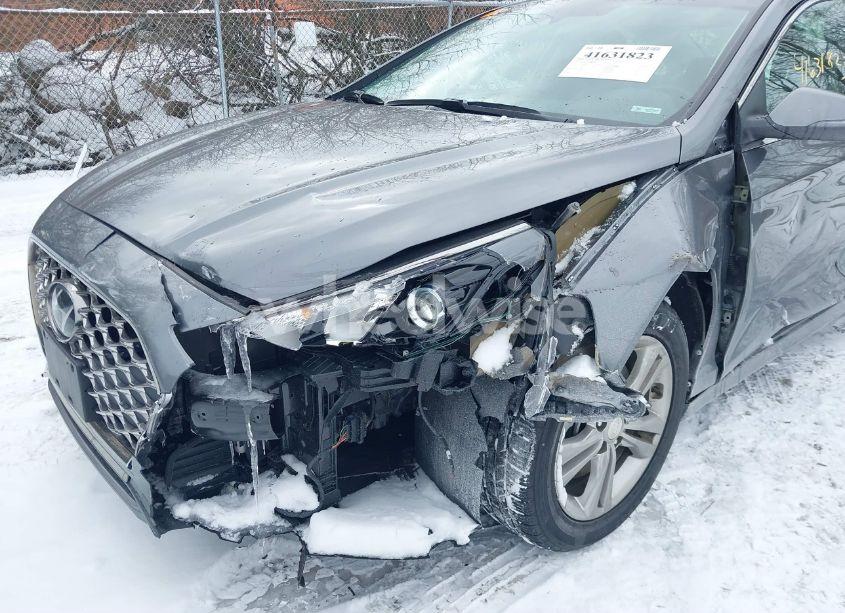 Photo 6 of 2019 Hyundai Sonata SEL (VIN 5NPE34AF2KH816737)