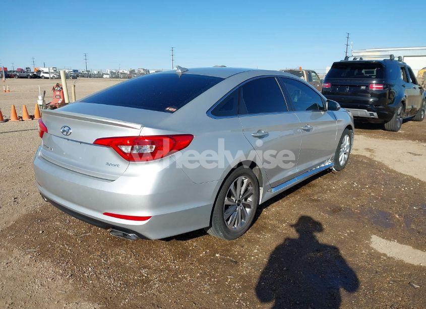 Photo 4 of 2015 Hyundai Sonata SPORT (VIN 5NPE34AF3FH067677)