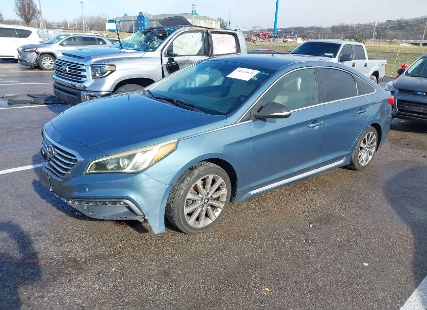 Photo 2 of 2015 Hyundai Sonata SPORT (VIN 5NPE34AF3FH107398)