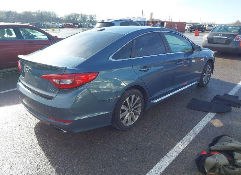 Photo 4 of 2015 Hyundai Sonata SPORT (VIN 5NPE34AF3FH107398)