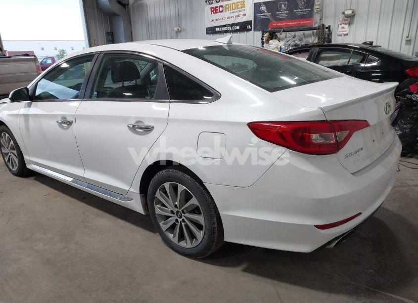 Photo 3 of 2015 Hyundai Sonata SPORT (VIN 5NPE34AF3FH251288)