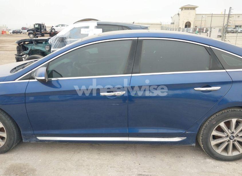 Photo 14 of 2016 Hyundai Sonata LIMITED (VIN 5NPE34AF3GH265838)