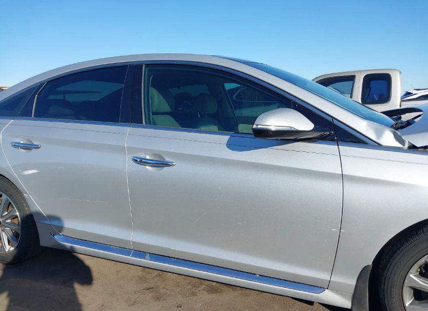 Photo 13 of 2016 Hyundai Sonata LIMITED (VIN 5NPE34AF3GH400963)
