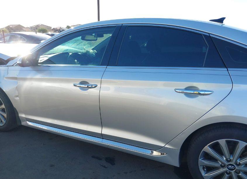 Photo 14 of 2016 Hyundai Sonata LIMITED (VIN 5NPE34AF3GH400963)