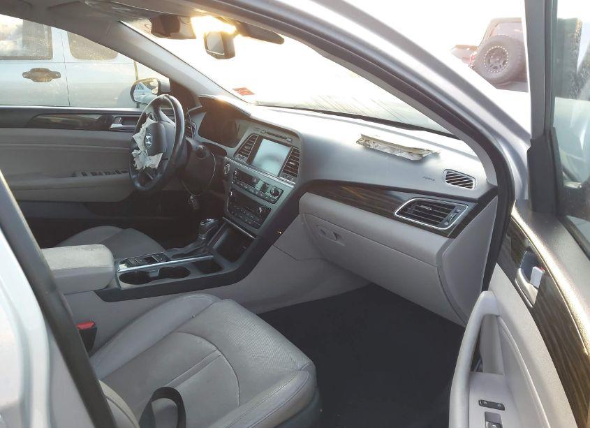 Photo 5 of 2016 Hyundai Sonata LIMITED (VIN 5NPE34AF3GH400963)