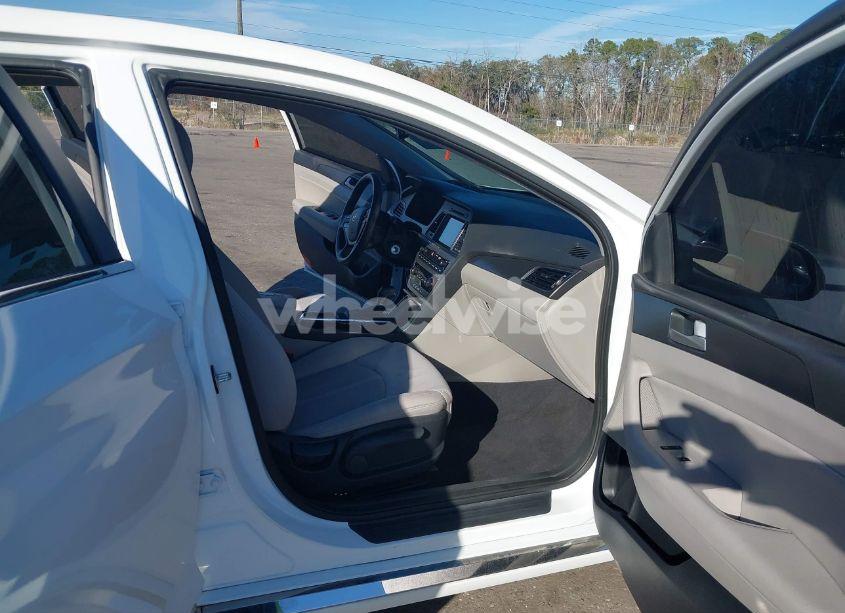 Photo 5 of 2016 Hyundai Sonata SPORT (VIN 5NPE34AF3GH405354)