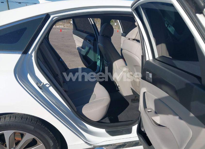 Photo 8 of 2016 Hyundai Sonata SPORT (VIN 5NPE34AF3GH405354)