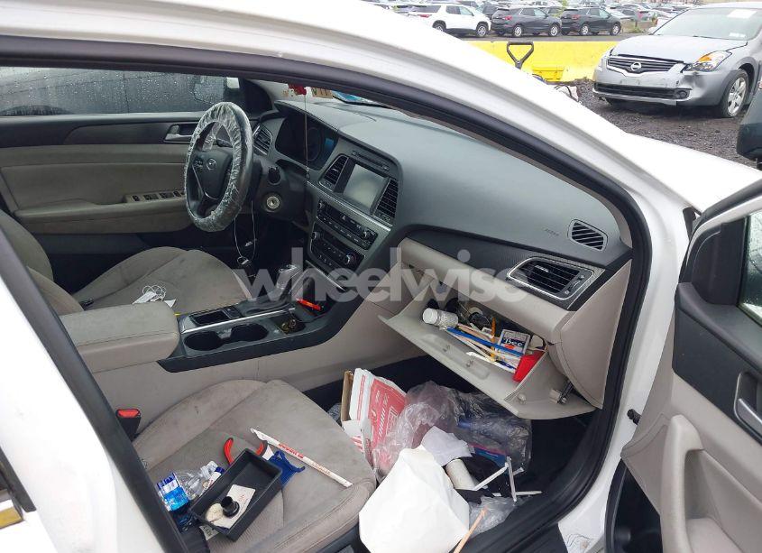 Photo 5 of 2017 Hyundai Sonata SPORT (VIN 5NPE34AF3HH556101)