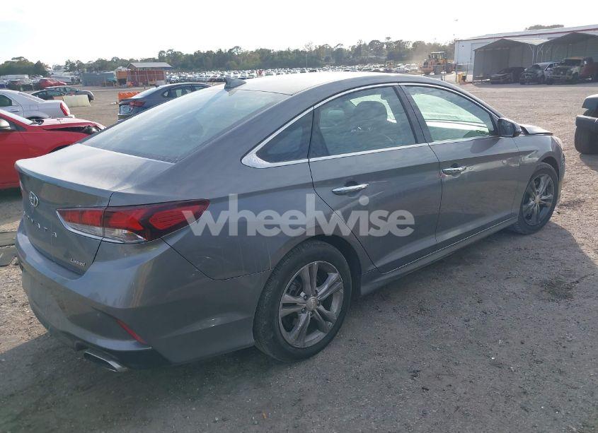 Photo 4 of 2018 Hyundai Sonata LIMITED (VIN 5NPE34AF3JH611555)