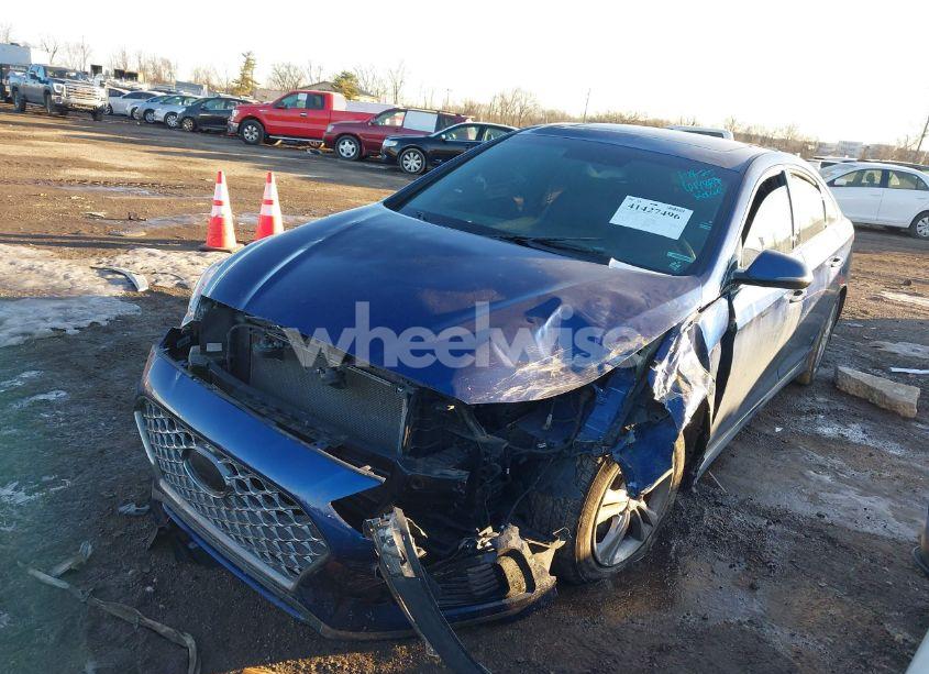 Photo 2 of 2018 Hyundai Sonata SPORT (VIN 5NPE34AF3JH614889)