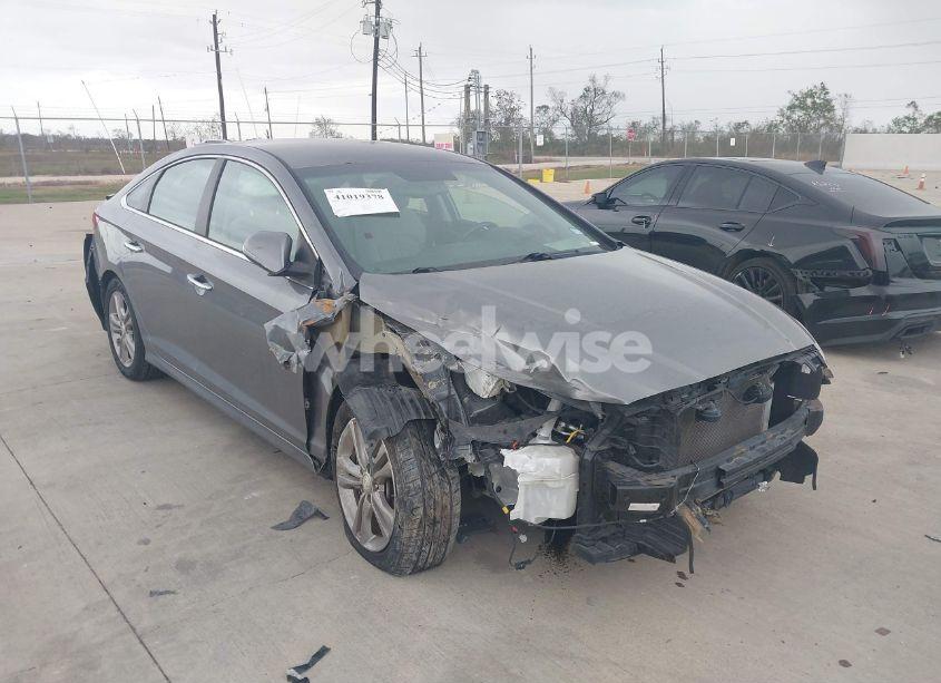 2018 Hyundai Sonata SEL (VIN 5NPE34AF3JH653935) main photo