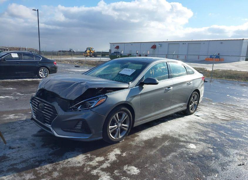 Photo 2 of 2018 Hyundai Sonata LIMITED (VIN 5NPE34AF3JH687342)