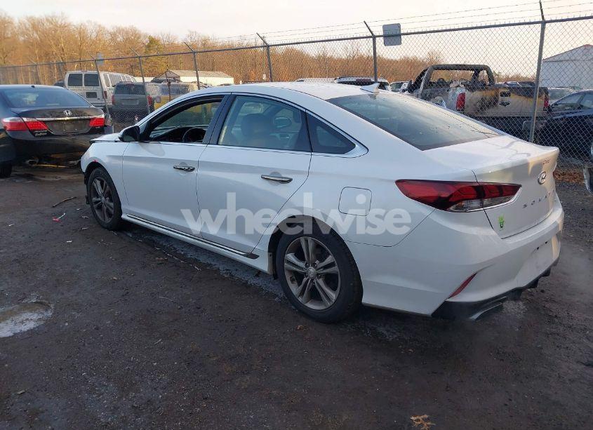 Photo 3 of 2018 Hyundai Sonata SPORT+ (VIN 5NPE34AF3JH727810)