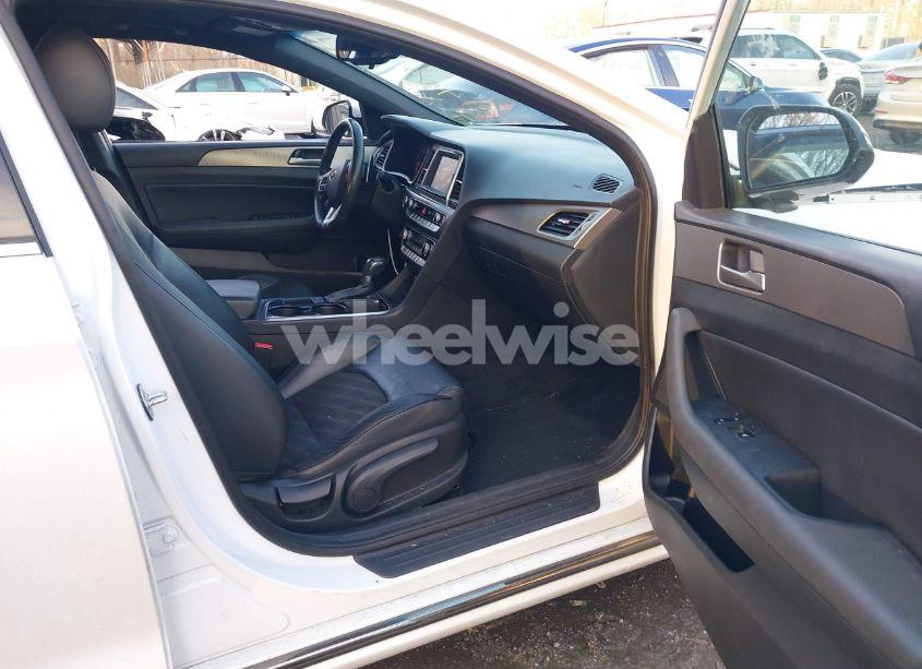 Photo 5 of 2018 Hyundai Sonata SPORT+ (VIN 5NPE34AF3JH727810)