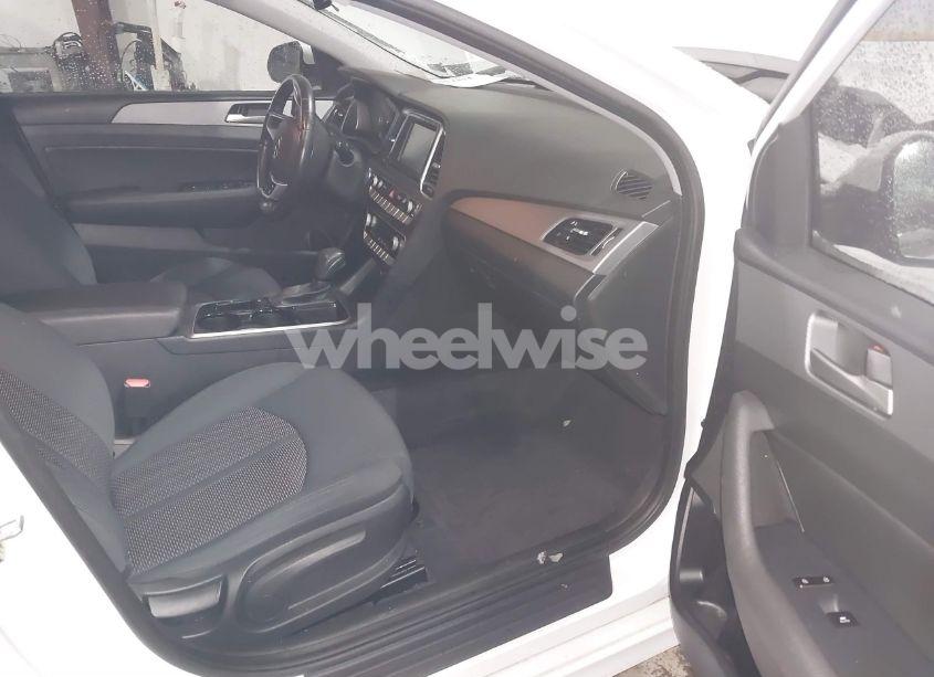 Photo 5 of 2019 Hyundai Sonata SEL (VIN 5NPE34AF3KH736461)