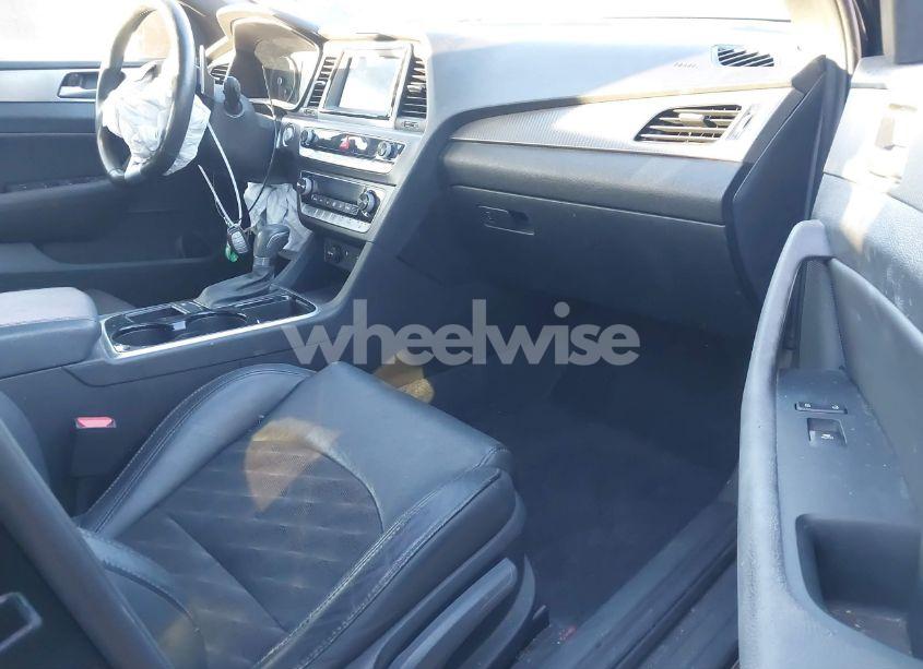 Photo 5 of 2019 Hyundai Sonata SPORT (VIN 5NPE34AF3KH788429)