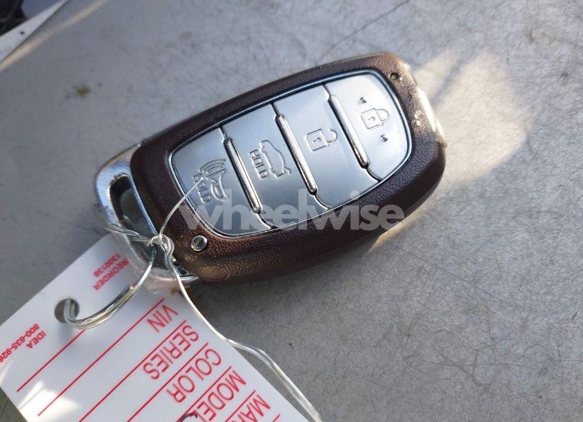 Photo 11 of 2019 Hyundai Sonata SPORT (VIN 5NPE34AF3KH820828)