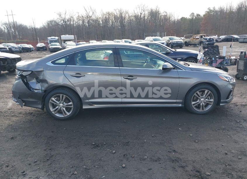 Photo 13 of 2019 Hyundai Sonata SPORT (VIN 5NPE34AF3KH820828)