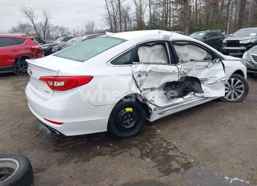 Photo 4 of 2015 Hyundai Sonata SPORT (VIN 5NPE34AF4FH021338)