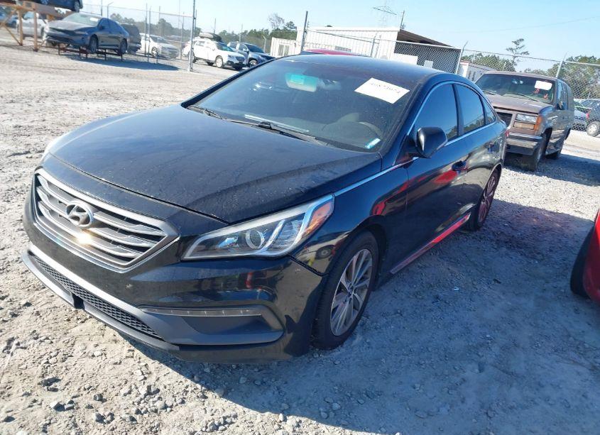 Photo 2 of 2015 Hyundai Sonata SPORT (VIN 5NPE34AF4FH050032)