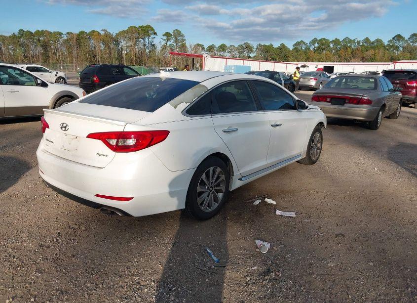 Photo 4 of 2015 Hyundai Sonata SPORT (VIN 5NPE34AF4FH051066)