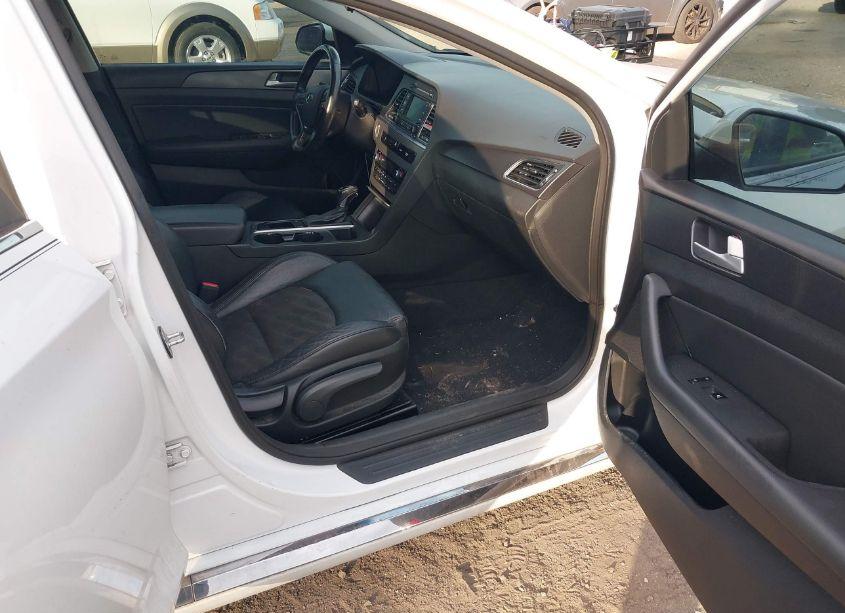 Photo 5 of 2015 Hyundai Sonata SPORT (VIN 5NPE34AF4FH051066)