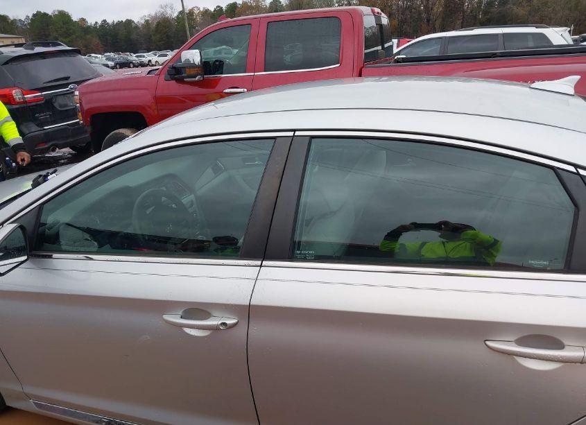 Photo 15 of 2015 Hyundai Sonata SPORT (VIN 5NPE34AF4FH051679)