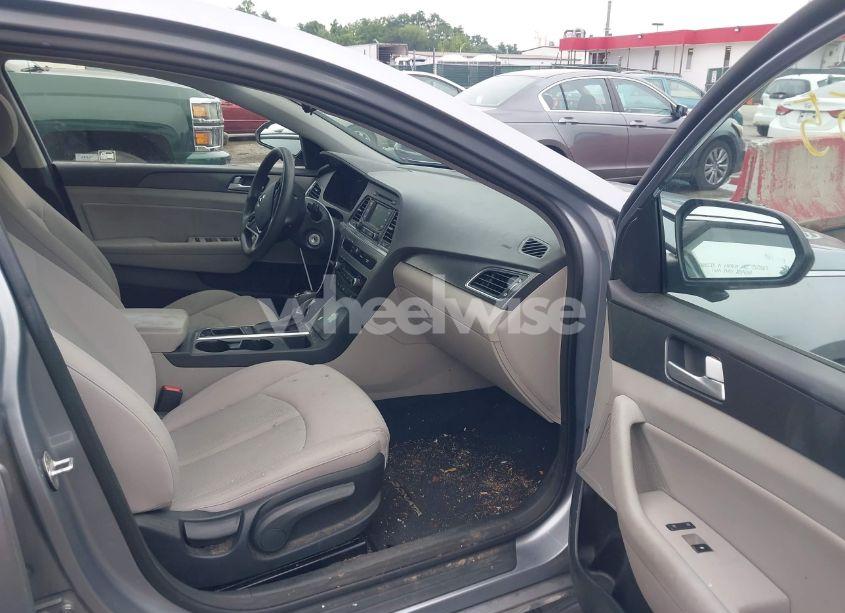 Photo 5 of 2015 Hyundai Sonata SPORT (VIN 5NPE34AF4FH058213)