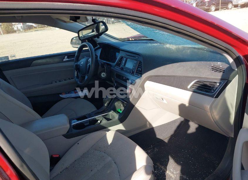 Photo 5 of 2015 Hyundai Sonata SPORT (VIN 5NPE34AF4FH063623)