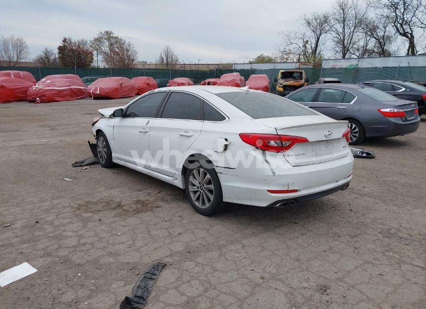 Photo 3 of 2015 Hyundai Sonata SPORT (VIN 5NPE34AF4FH077344)