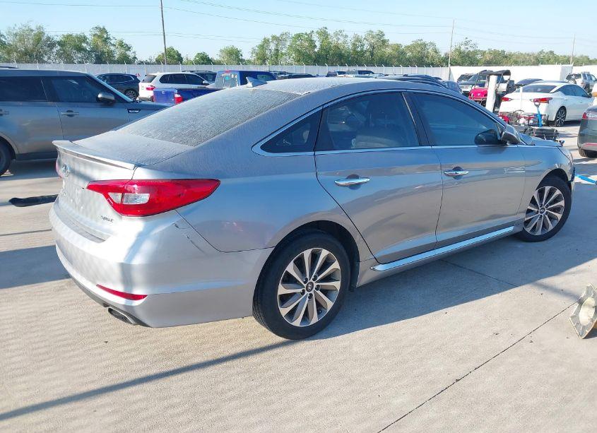 Photo 4 of 2015 Hyundai Sonata SPORT (VIN 5NPE34AF4FH096931)