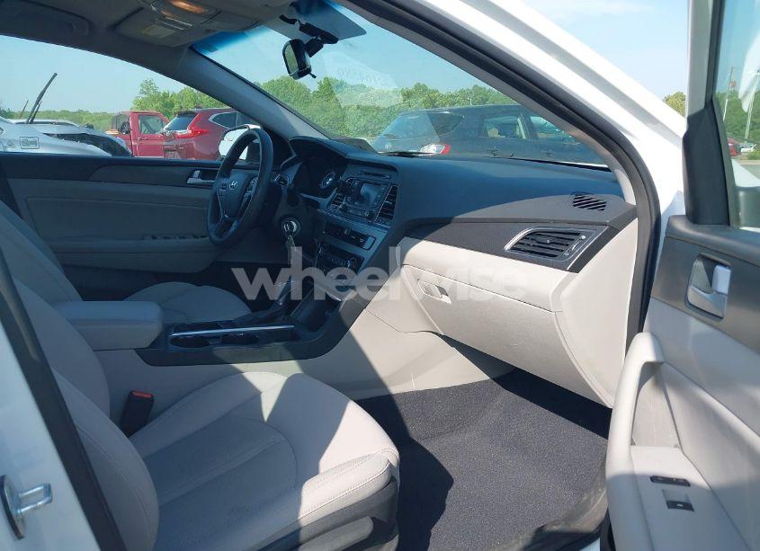 Photo 5 of 2015 Hyundai Sonata SPORT (VIN 5NPE34AF4FH104316)