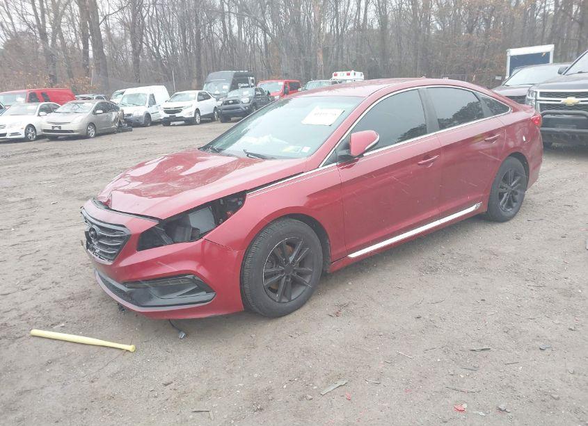 Photo 2 of 2015 Hyundai Sonata SPORT (VIN 5NPE34AF4FH104610)