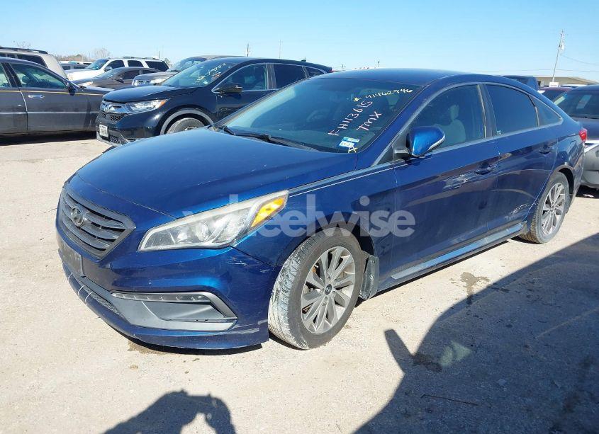 Photo 2 of 2015 Hyundai Sonata SPORT (VIN 5NPE34AF4FH113615)