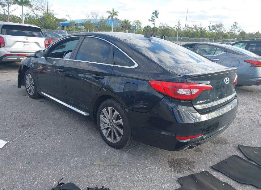 Photo 3 of 2015 Hyundai Sonata SPORT (VIN 5NPE34AF4FH220826)