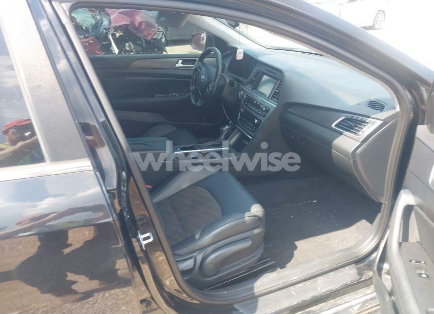 Photo 5 of 2016 Hyundai Sonata SPORT (VIN 5NPE34AF4GH261720)