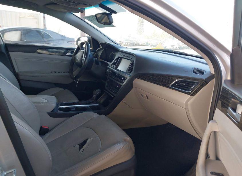 Photo 5 of 2016 Hyundai Sonata LIMITED (VIN 5NPE34AF4GH274550)