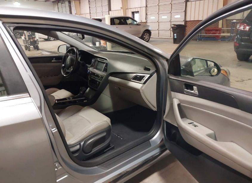 Photo 5 of 2016 Hyundai Sonata SPORT/LIMITED (VIN 5NPE34AF4GH300886)