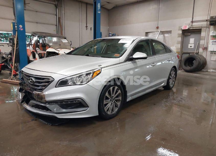 Photo 2 of 2017 Hyundai Sonata SPORT (VIN 5NPE34AF4HH554292)