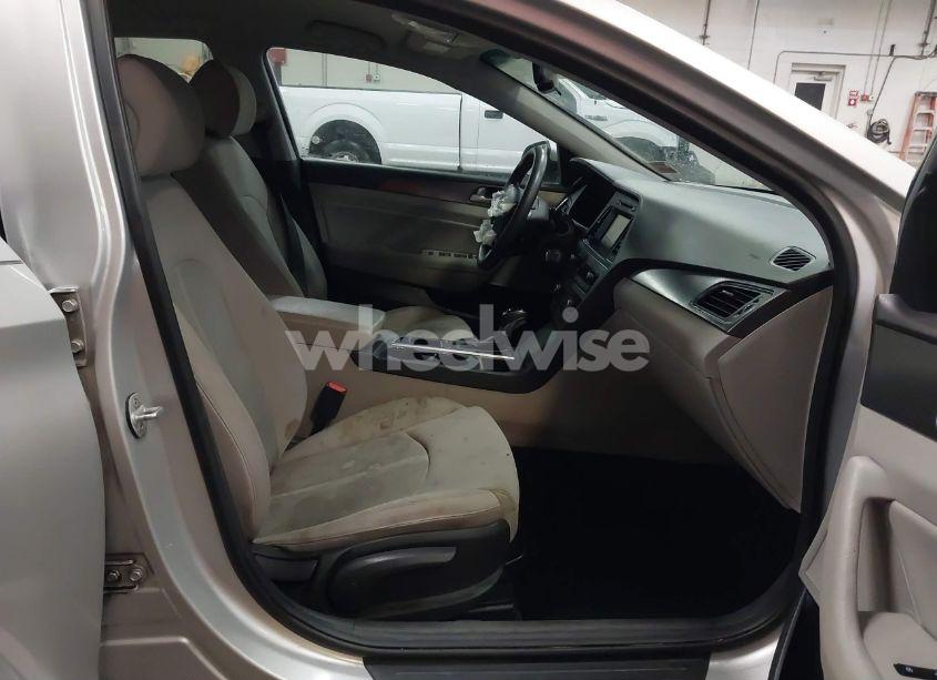 Photo 5 of 2017 Hyundai Sonata SPORT (VIN 5NPE34AF4HH554292)
