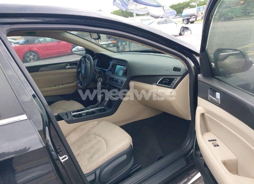 Photo 5 of 2017 Hyundai Sonata SPORT (VIN 5NPE34AF4HH557418)