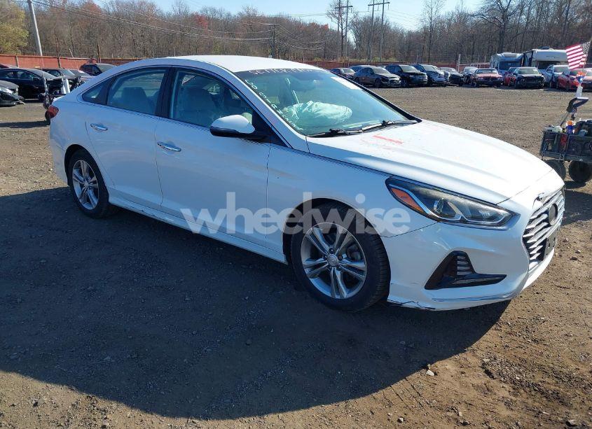 2018 Hyundai Sonata SEL (VIN 5NPE34AF4JH616912) main photo