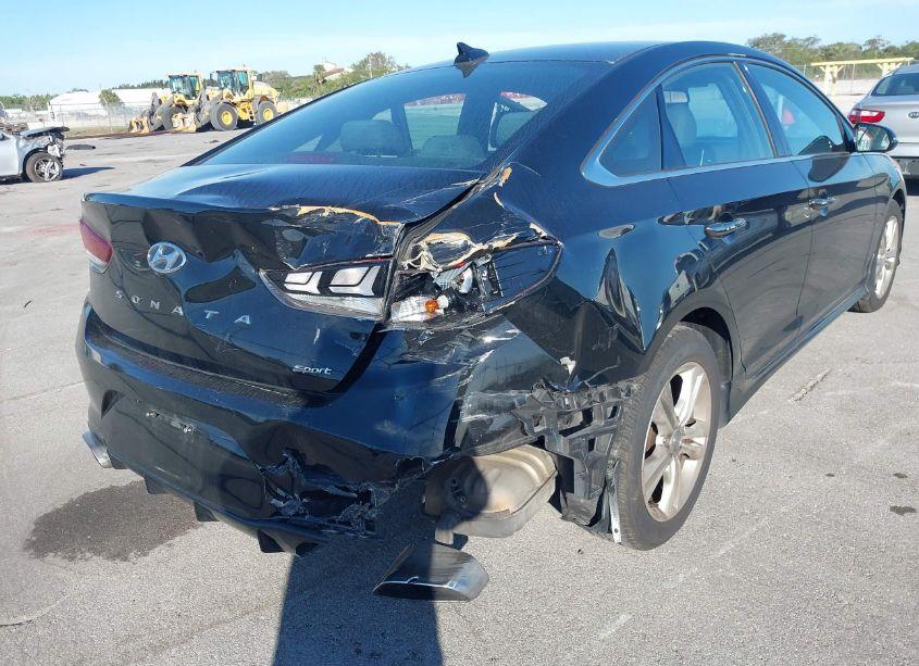 Photo 17 of 2018 Hyundai Sonata SPORT (VIN 5NPE34AF4JH635539)