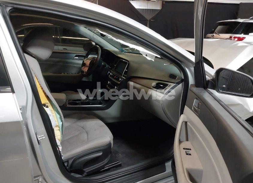 Photo 5 of 2018 Hyundai Sonata SEL (VIN 5NPE34AF4JH690640)