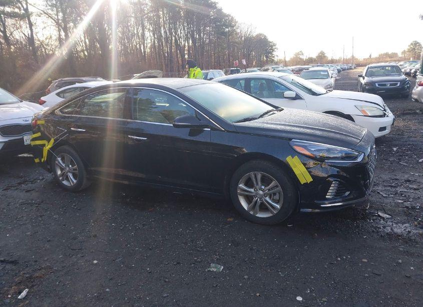 2019 Hyundai Sonata LIMITED (VIN 5NPE34AF4KH747243) main photo