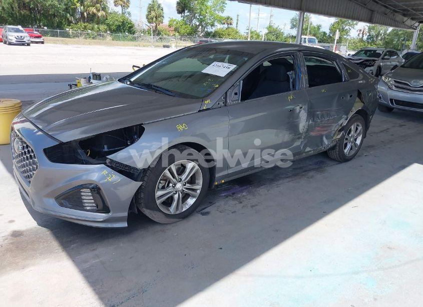 Photo 2 of 2019 Hyundai Sonata SEL (VIN 5NPE34AF4KH764415)