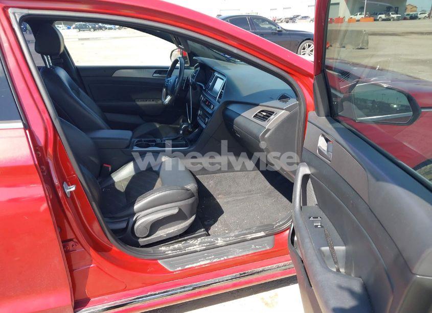 Photo 5 of 2019 Hyundai Sonata SPORT (VIN 5NPE34AF4KH769601)