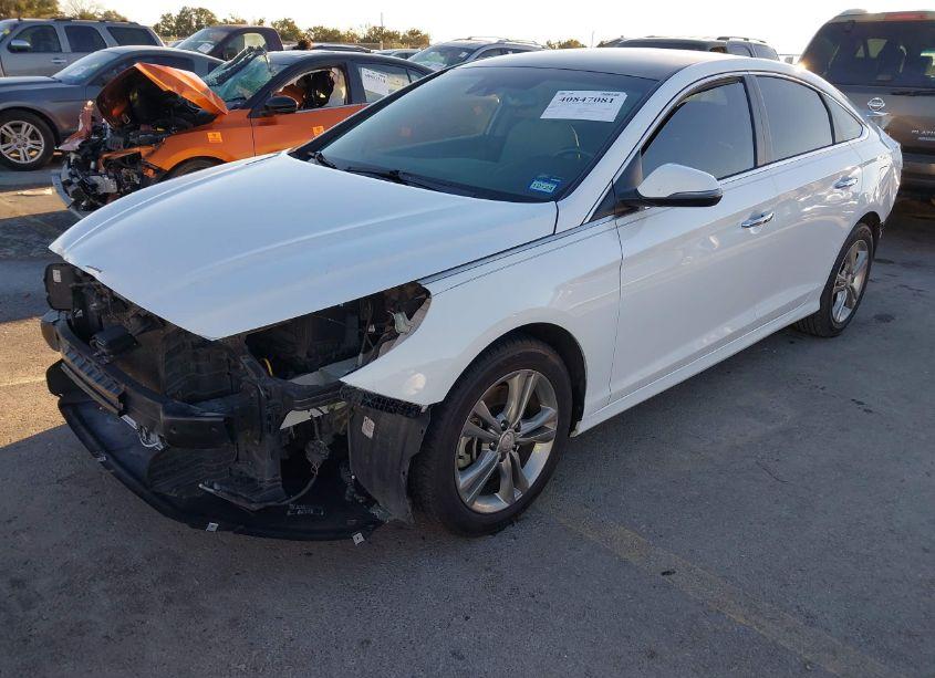 Photo 2 of 2019 Hyundai Sonata SEL (VIN 5NPE34AF4KH770196)