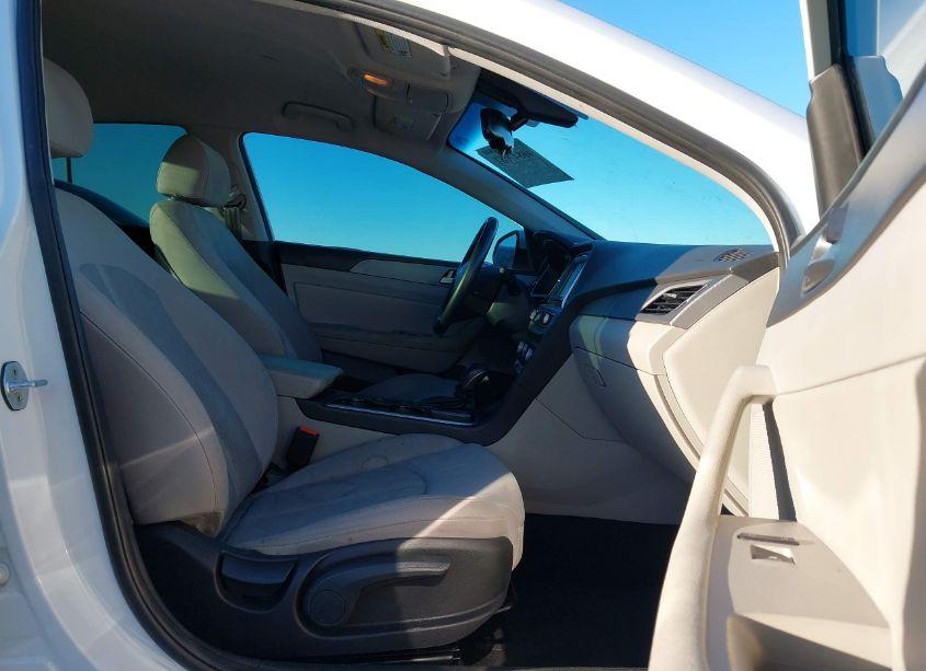 Photo 5 of 2019 Hyundai Sonata SEL (VIN 5NPE34AF4KH770196)