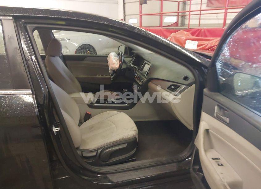 Photo 5 of 2019 Hyundai Sonata SEL (VIN 5NPE34AF4KH789783)